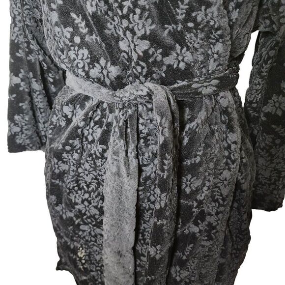 INC Short Kimono Robe Burnout Velvet Womens Size S Black Pockets - Picture 2 of 8